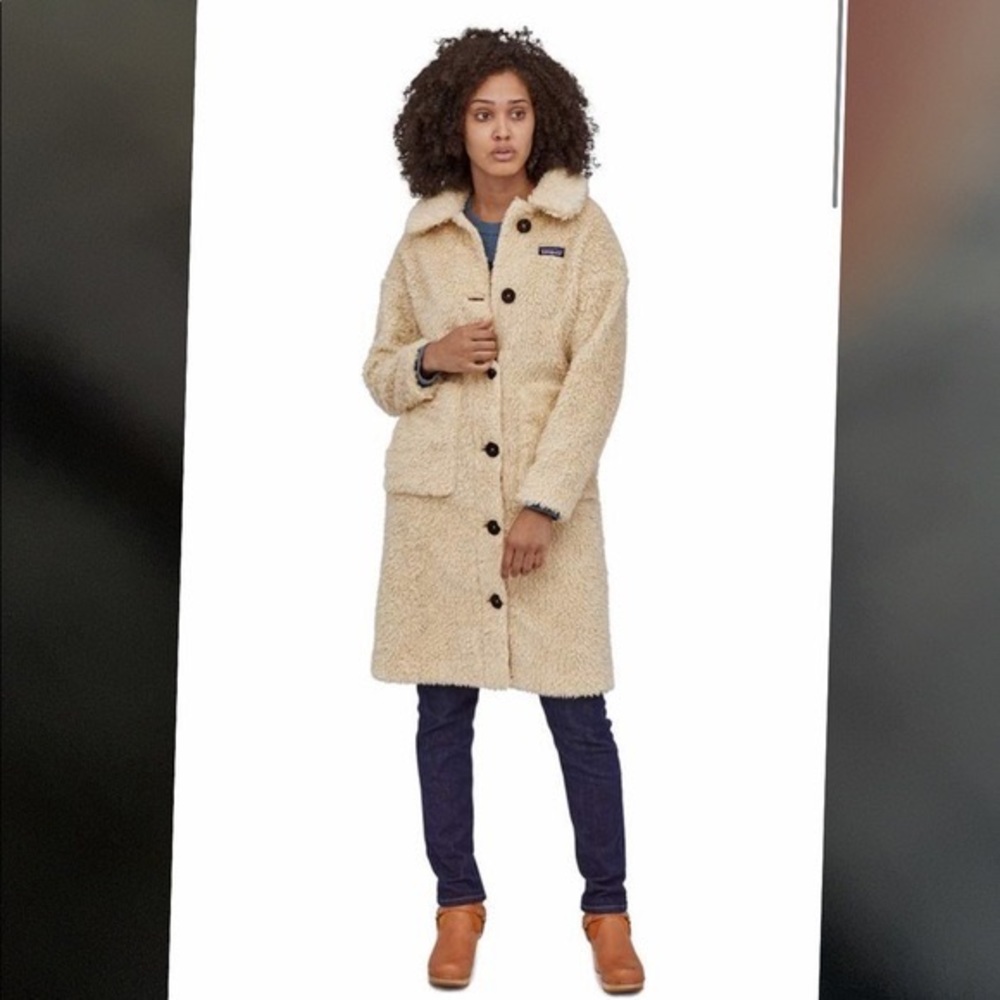 Patagonia Worn Wear women's recycled high pile fleece coat in size Medium